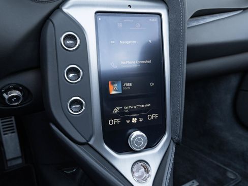 Used 2024 McLaren 750S Spider RWD image 38