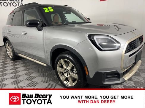 Used 2025 MINI Cooper Countryman S image 1