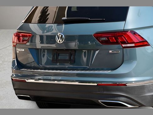 Used 2020 Volkswagen Tiguan SE AWD/4WD image 27