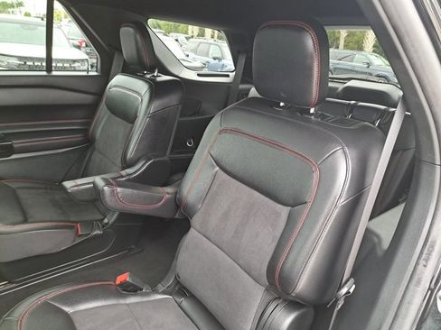 Certified 2023 Ford Explorer ST-Line w/ Class IV Trailer Tow Package image 12