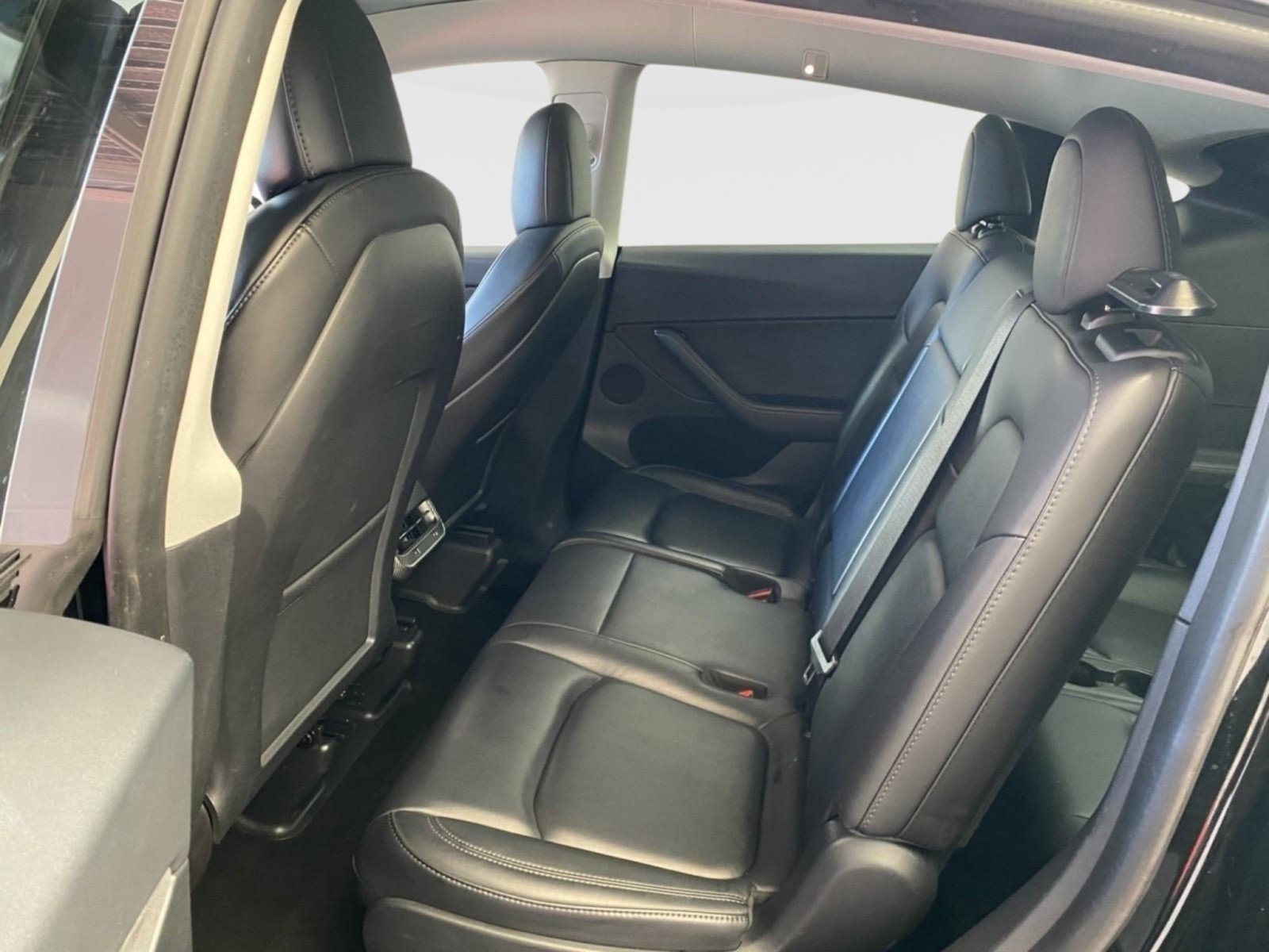 Used 2023 Tesla Model Y Long Range AWD/4WD image 19