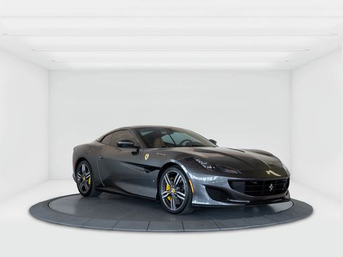 Certified 2019 Ferrari Portofino image 7