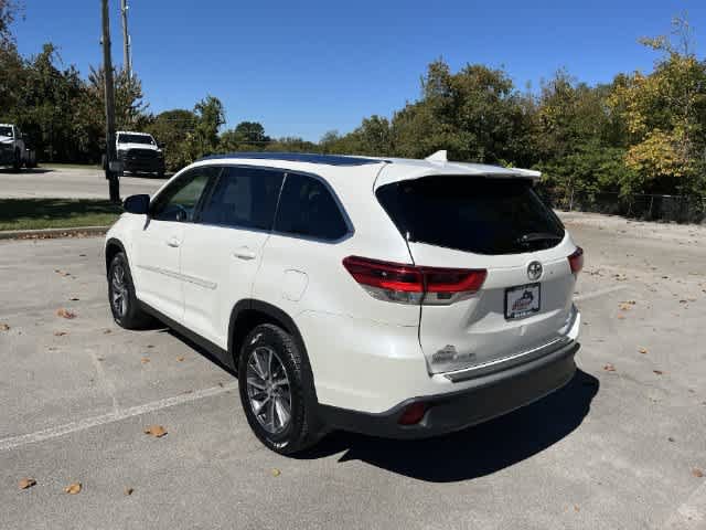 Used 2019 Toyota Highlander XLE w/ Protection Package #3 AWD/4WD image 6