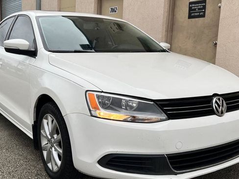 Used 2013 Volkswagen Jetta SE FWD image 10
