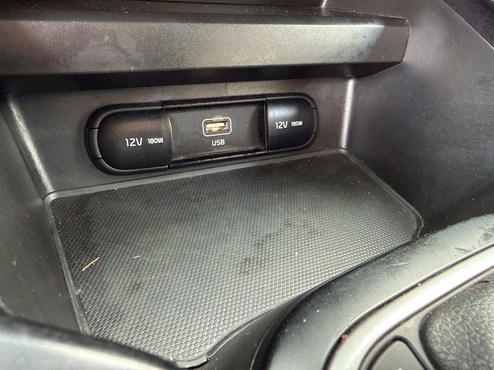 Used 2025 Kia Soul LX FWD image 23