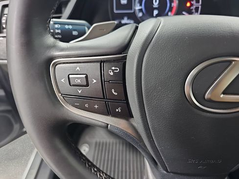 Used 2023 Lexus ES 250 w/ Protection Package (P2) AWD/4WD image 19