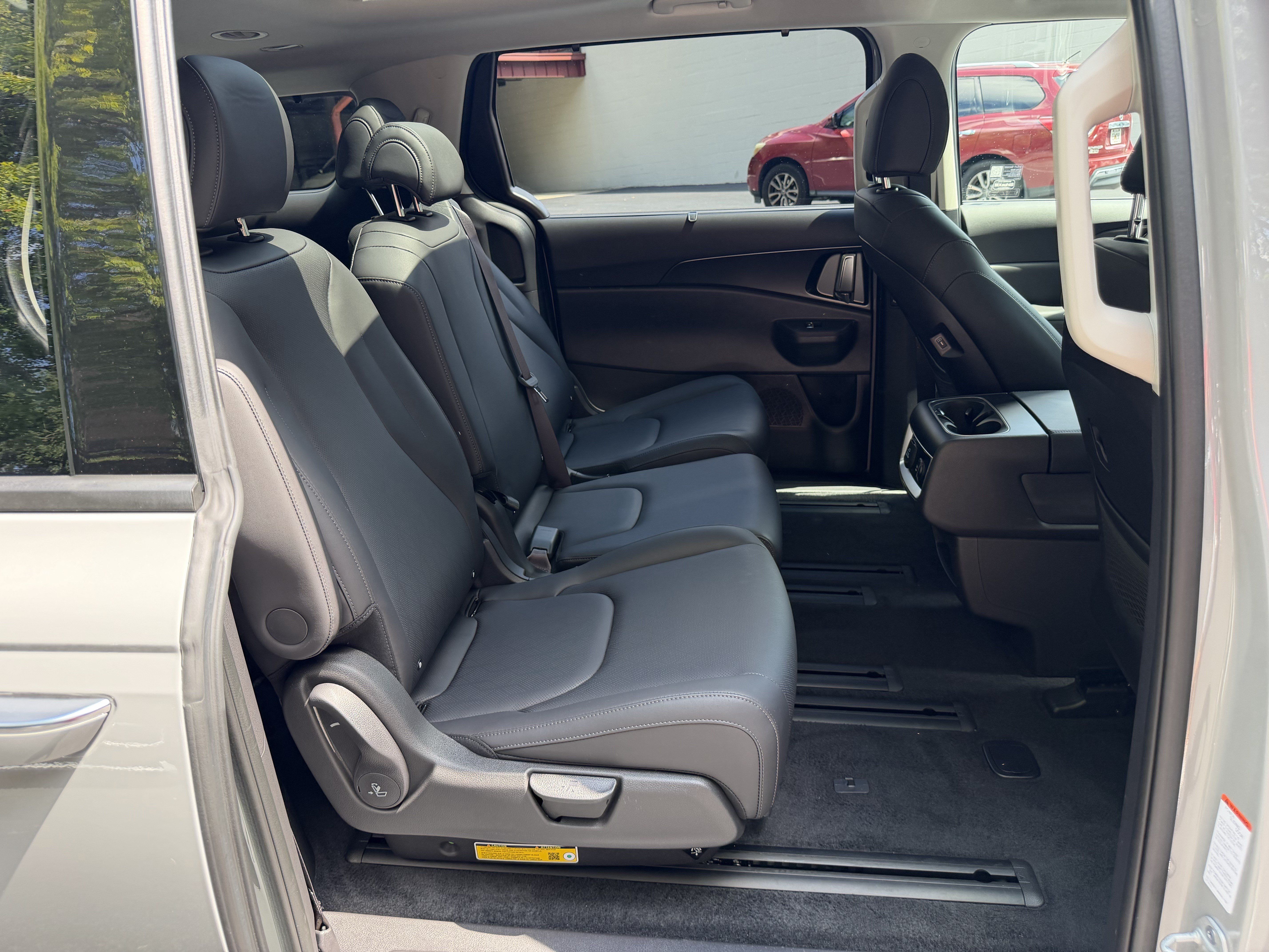 Certified 2026 Kia Carnival SX FWD image 15