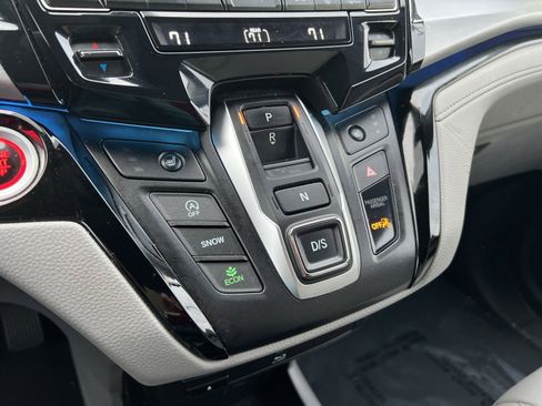 Used 2023 Honda Odyssey Touring image 22