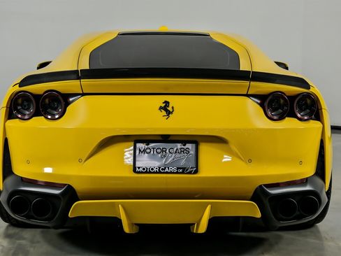 Used 2019 Ferrari 812 Superfast RWD image 11