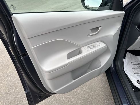 Used 2024 Hyundai Kona SEL image 14