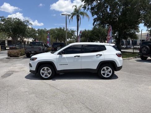 Used 2023 Jeep Compass Sport AWD/4WD image 5