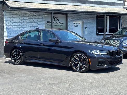 Used 2022 BMW 530i w/ M Sport Package RWD image 10