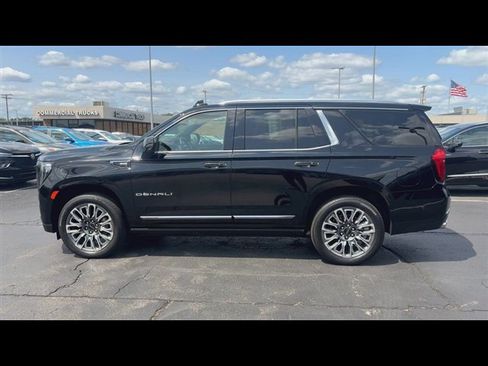 Used 2024 GMC Yukon Denali Ultimate AWD/4WD image 5