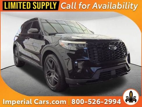 Used 2025 Ford Explorer ST AWD/4WD image 1