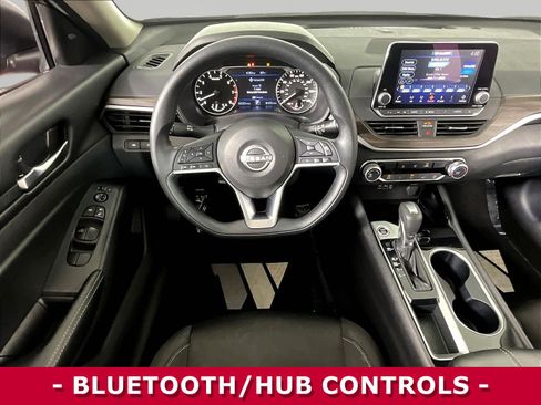 Certified 2024 Nissan Altima 2.5 SV FWD image 8