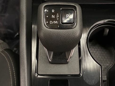 Used 2023 Nissan Rogue SV AWD/4WD image 26