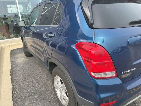 Used 2019 Chevrolet Trax LT w/ LT Convenience Package AWD/4WD image 4