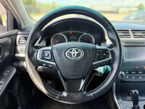 Used 2015 Toyota Camry SE FWD image 24
