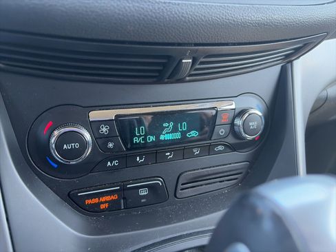 Used 2015 Ford Escape SE w/ Equipment Group 201A AWD/4WD image 21