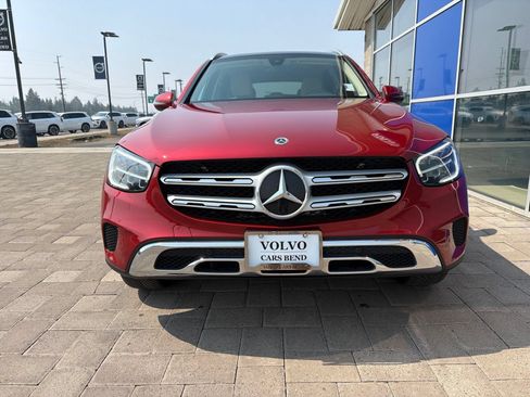 Used 2021 Mercedes-Benz GLC 300 4MATIC image 3