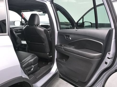 Used 2021 Honda Passport EX-L image 17