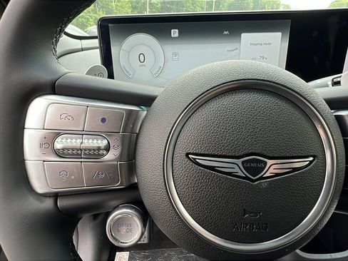 Used 2025 Genesis GV60 Advanced image 27