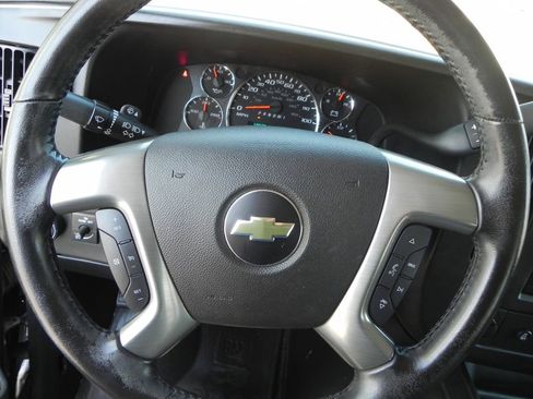 Used 2017 Chevrolet Express 3500 LT w/ LT Preferred Equipment Group image 13