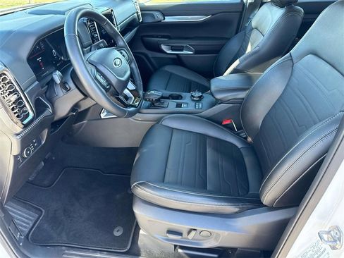 Used 2024 Ford Ranger Lariat w/ FX4 Off-Road Package image 16