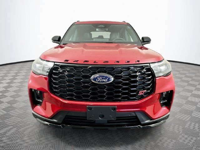 Certified 2025 Ford Explorer ST AWD/4WD image 5