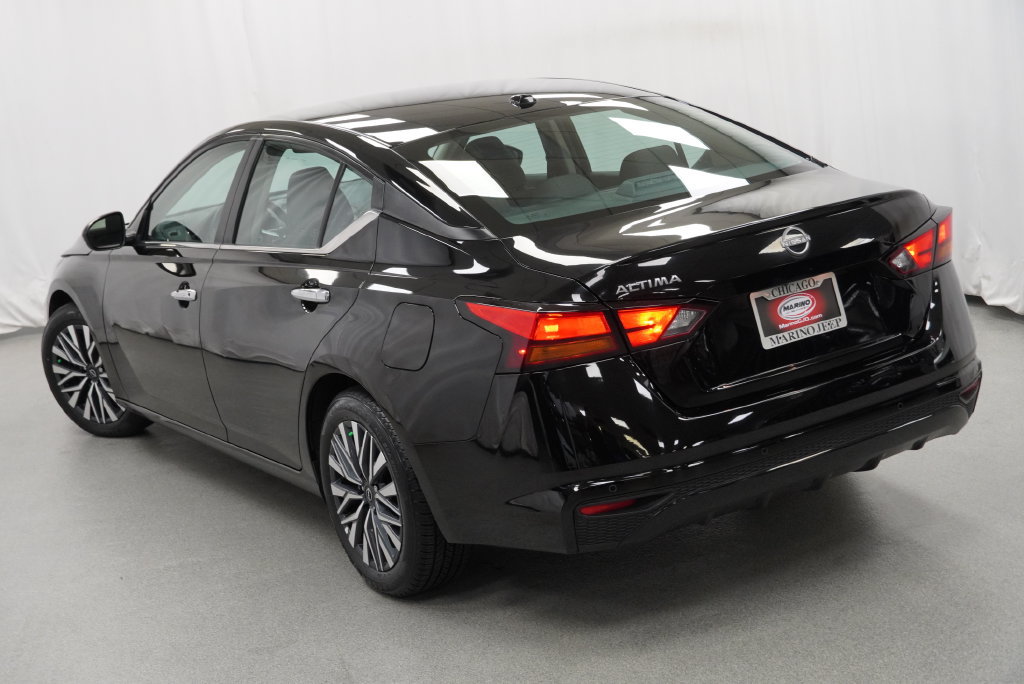 Used 2025 Nissan Altima 2.5 SV FWD image 18