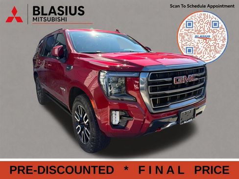 Used 2023 GMC Yukon AT4 w/ AT4 Premium Package AWD/4WD image 5