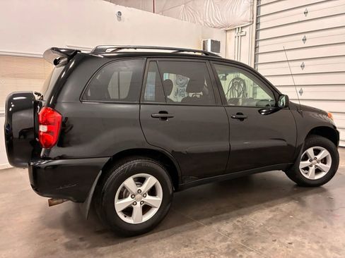 Used 2004 Toyota RAV4 4WD image 7