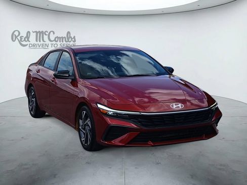 Used 2025 Hyundai Elantra Sport FWD image 7