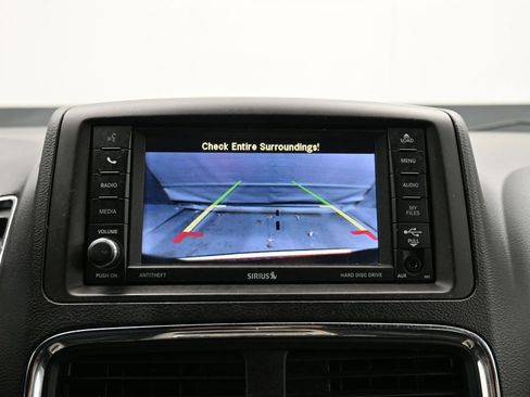 Certified 2017 Dodge Grand Caravan SXT image 23