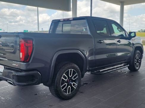 Used 2019 GMC Sierra 1500 AT4 w/ Technology Package AWD/4WD image 8