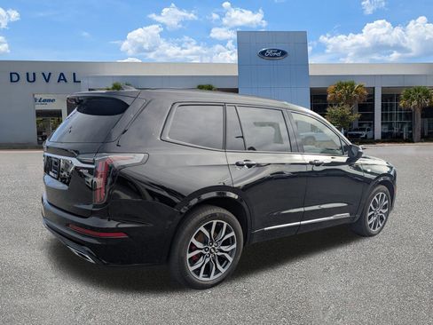 Used 2023 Cadillac XT6 Sport w/ Platinum Package image 4