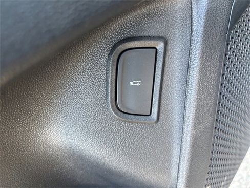 New 2025 Chevrolet Blazer EV RS image 30