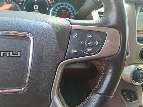 Used 2019 GMC Yukon Denali w/ Open Road Package AWD/4WD image 23