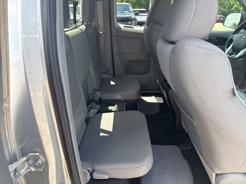 Used 2012 Toyota Tacoma PreRunner w/ TRD Off-Road Pkg RWD image 9