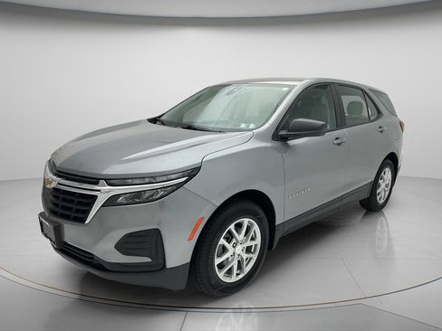 Used 2023 Chevrolet Equinox LS w/ LPO, Floor Liner Package AWD/4WD image 3