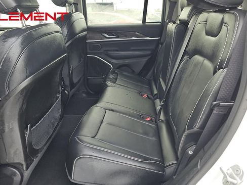 Used 2022 Jeep Grand Cherokee Limited 4xe image 16