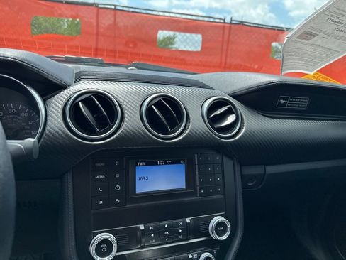 Used 2020 Ford Mustang Convertible image 29