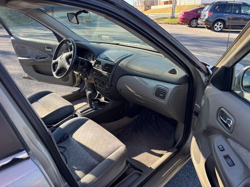 Used 2000 Nissan Sentra GXE image 10