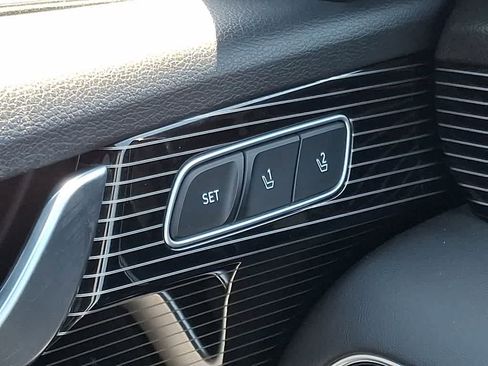 Used 2024 Hyundai Palisade Calligraphy image 25