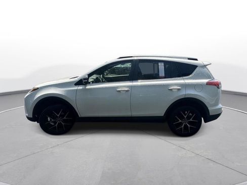 Used 2018 Toyota RAV4 SE w/ Power Extra Value Package FWD image 9