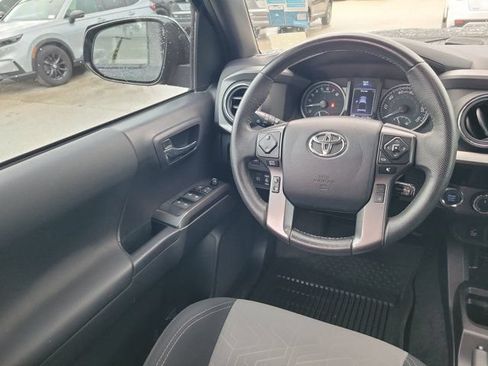 Used 2023 Toyota Tacoma TRD Off-Road w/ Advanced Technology Package AWD/4WD image 17