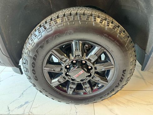 Used 2024 GMC Sierra 2500 AT4 w/ Snow Plow Prep/Camper Package AWD/4WD image 34