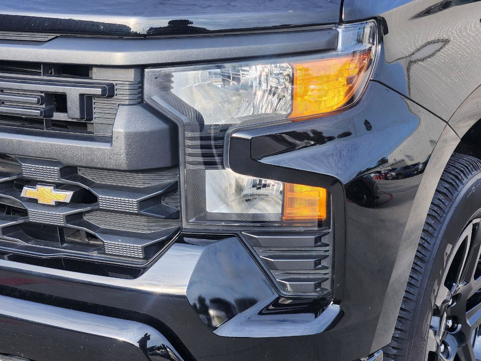 Used 2023 Chevrolet Silverado 1500 Custom RWD image 8