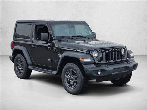 Used 2025 Jeep Wrangler Sport AWD/4WD image 3