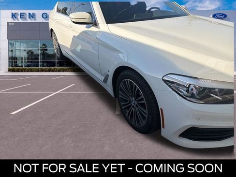 Used 2019 BMW 530e w/ Convenience Package RWD image 1